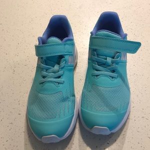 Mint condition girls Nike sneakers size 3